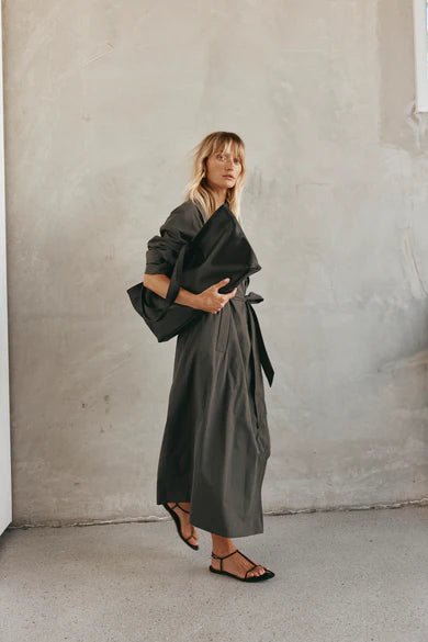 Mia Black Leather East West Slouchy Tote - SODA Fashion Haus