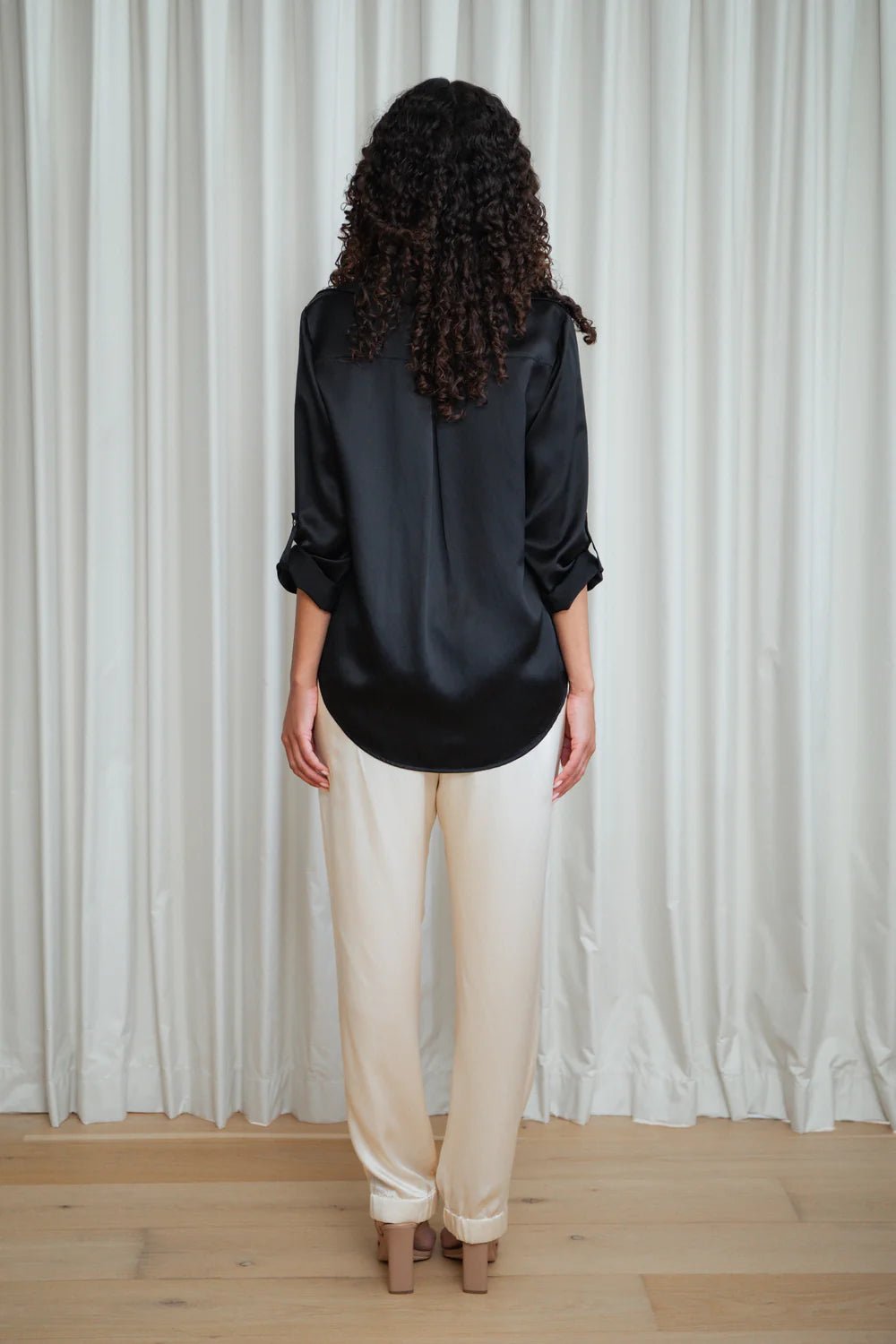 Silhouette Shirt - Black - SODA Fashion Haus