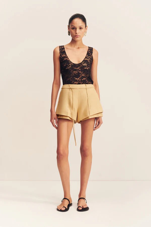 Wallis lace scoop neck tank - black - SODA Fashion Haus